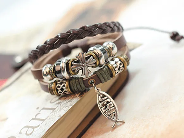 ข้อมือแบบคู่ จี้รูปปลา
