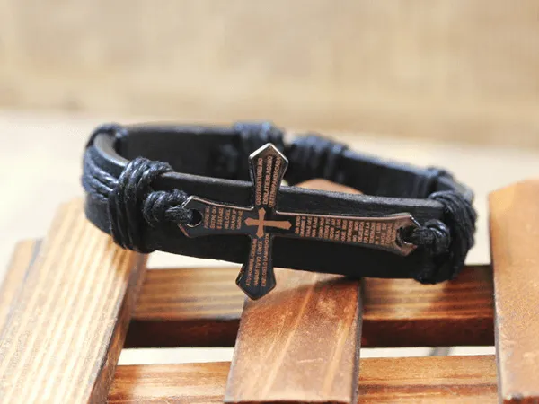 กำไลข้อมือหนัง ไม้กางเขน